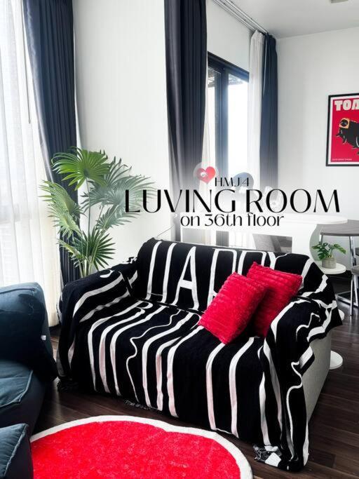 Hmj4 2br Stylish On 36th Floor Kkc Center