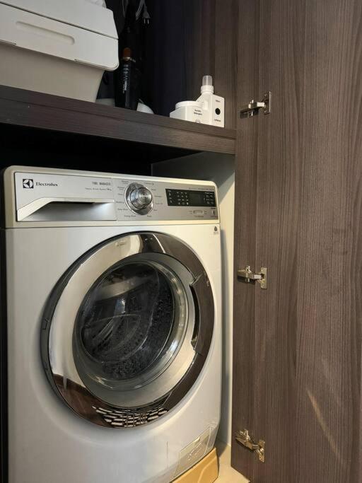 Hmj4 2br Stylish On 36th Floor Kkc Center