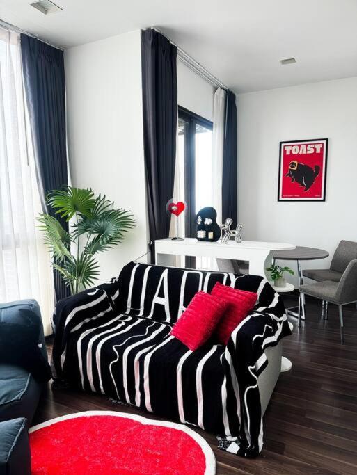 Hmj4 2br Stylish On 36th Floor Kkc Center 公寓 孔敬